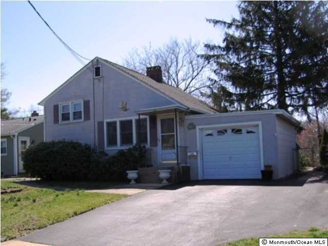 815 Shore Road Spring Lake Heights, NJ 07762 - Photo 1 of 3 Primary Photo