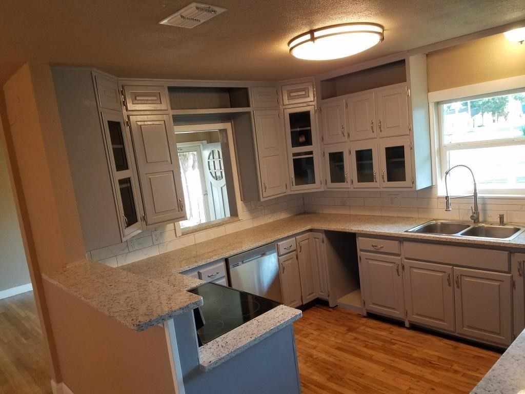 2702 30th Street Lubbock, TX 79410 - Photo 6 of 26 Photo 6