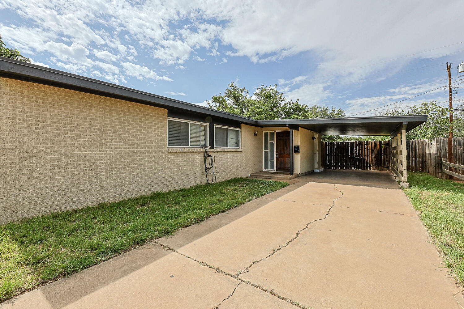 2526 63rd Street Lubbock, TX 79413 - Photo 6 of 54 2526 63rd ext-5