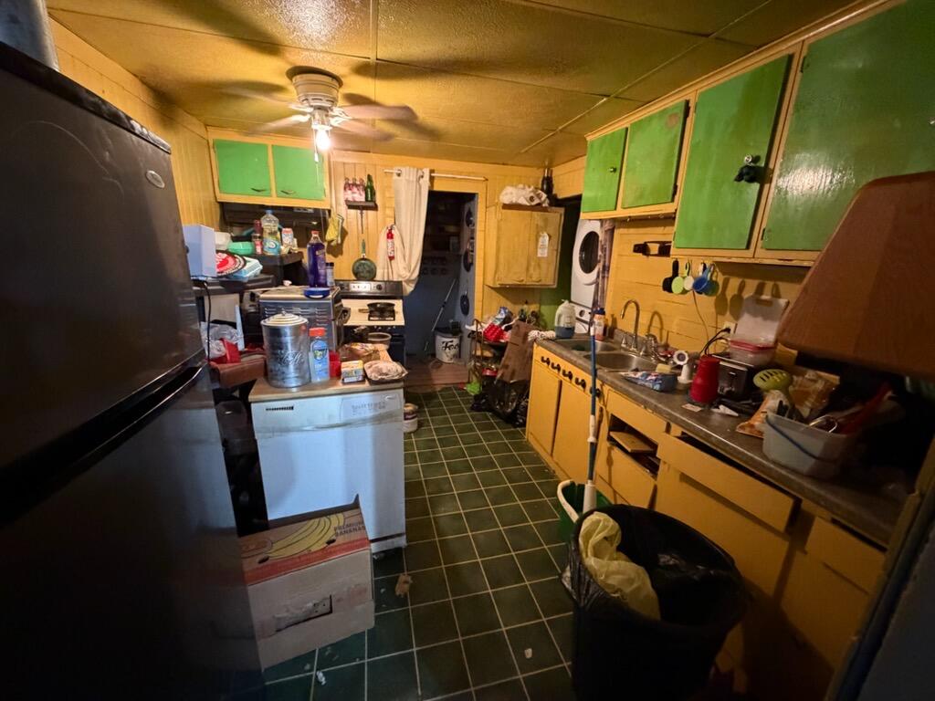 259 South Ivanhoe Road Kingsford Heights, IN 46346 - Photo 12 of 22 a view of a room with gym equipment
