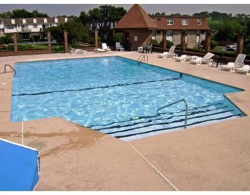 $289,000 | 18 Williamsburg Court, Unit 23, Shrewsbury, MA 01545