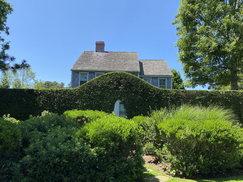 4 Sheep Commons Lane Nantucket, MA 02554 - Photo 4 of 26 Gallery Image 4