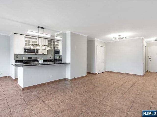 1203 River Road, Unit 10E Edgewater, NJ 07020 - Photo 15 of 47