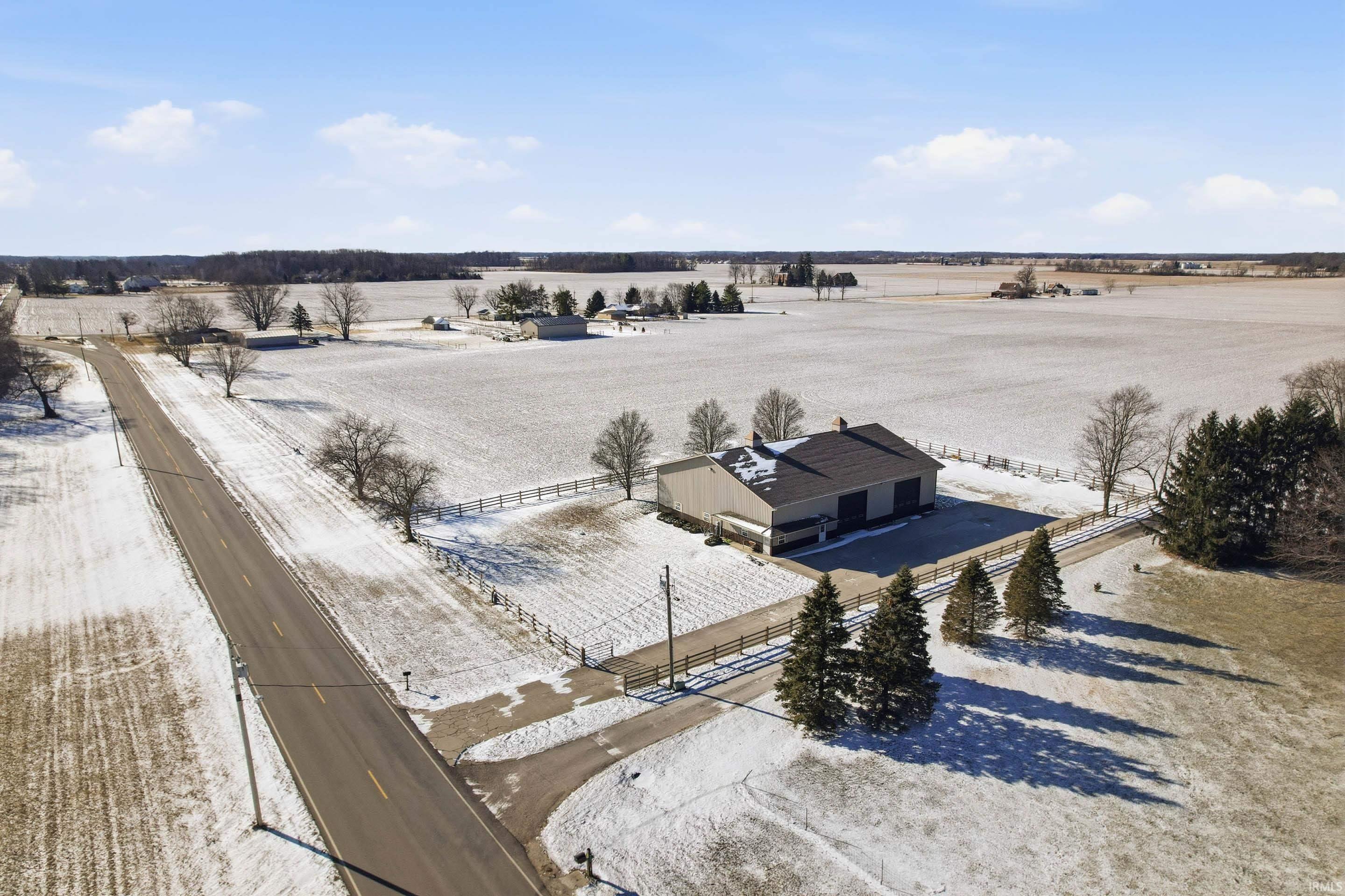 6201 South Cowan Road Muncie, IN 47302 - Photo 5 of 35