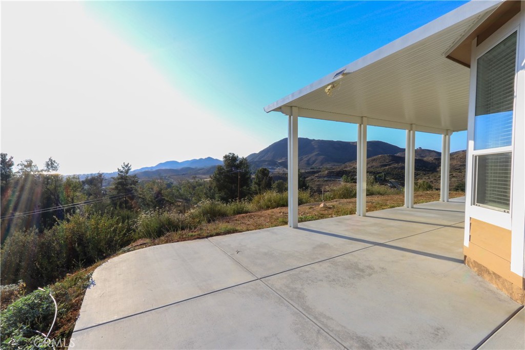24000 Oak Cir Drive Wildomar, CA 92595 - Photo 22 of 22 a view of backyard with green space