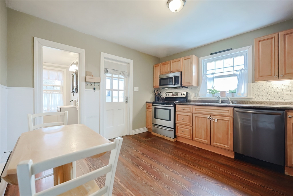 150 Garden Street Bellingham, MA 02019 - Photo 7 of 31