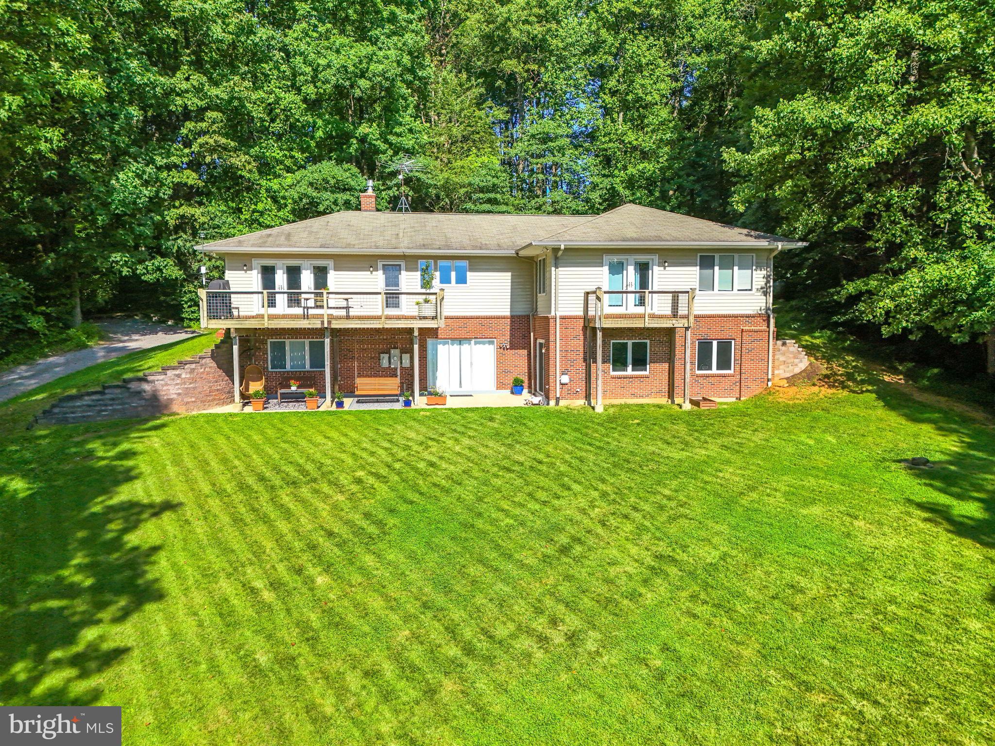 46 Rock Ridge Lane, Chester Gap