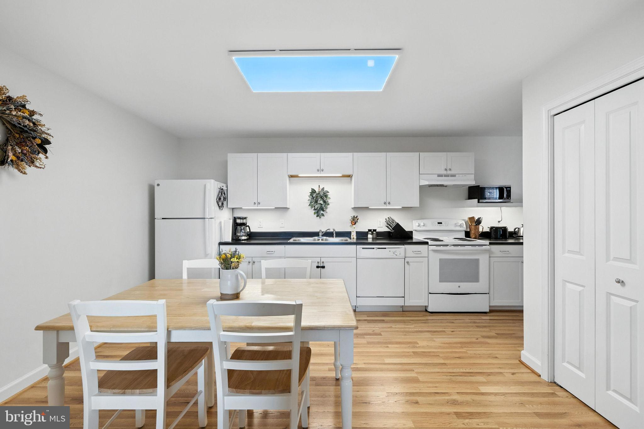 46 Rock Ridge Lane Chester Gap, VA 22623 - Photo 36 of 66 Lower level apartment eat in kitchen