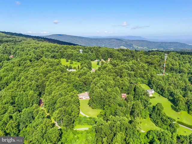 $699,900 | 46 Rock Ridge Lane, Chester Gap, VA 22623