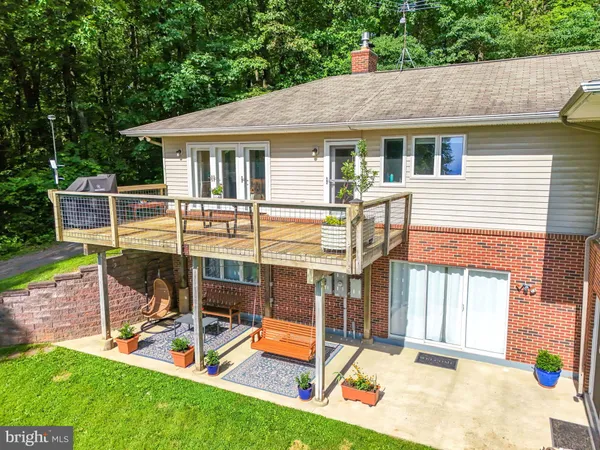 $674,900 | 46 Rock Ridge Lane, Chester Gap, VA 22623