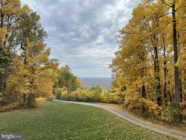 $699,900 | 46 Rock Ridge Lane, Chester Gap, VA 22623