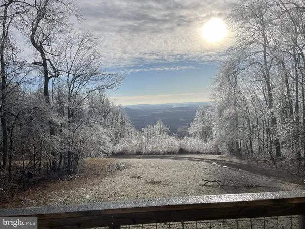 $674,900 | 46 Rock Ridge Lane, Chester Gap, VA 22623