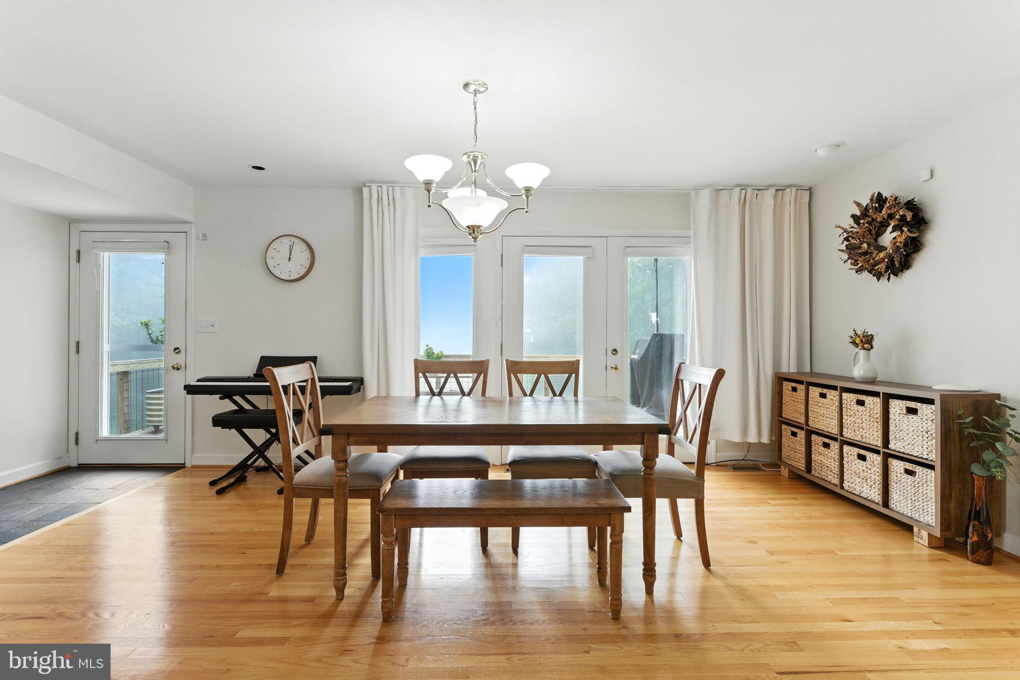 46 Rock Ridge Lane Chester Gap, VA 22623 - Photo 8 of 66 Dining space