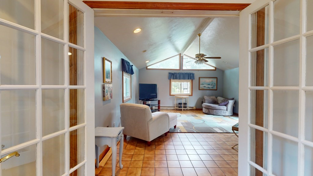 8 Fernwood Road Billerica, MA 01821 - Photo 9 of 23 a living room with furniture