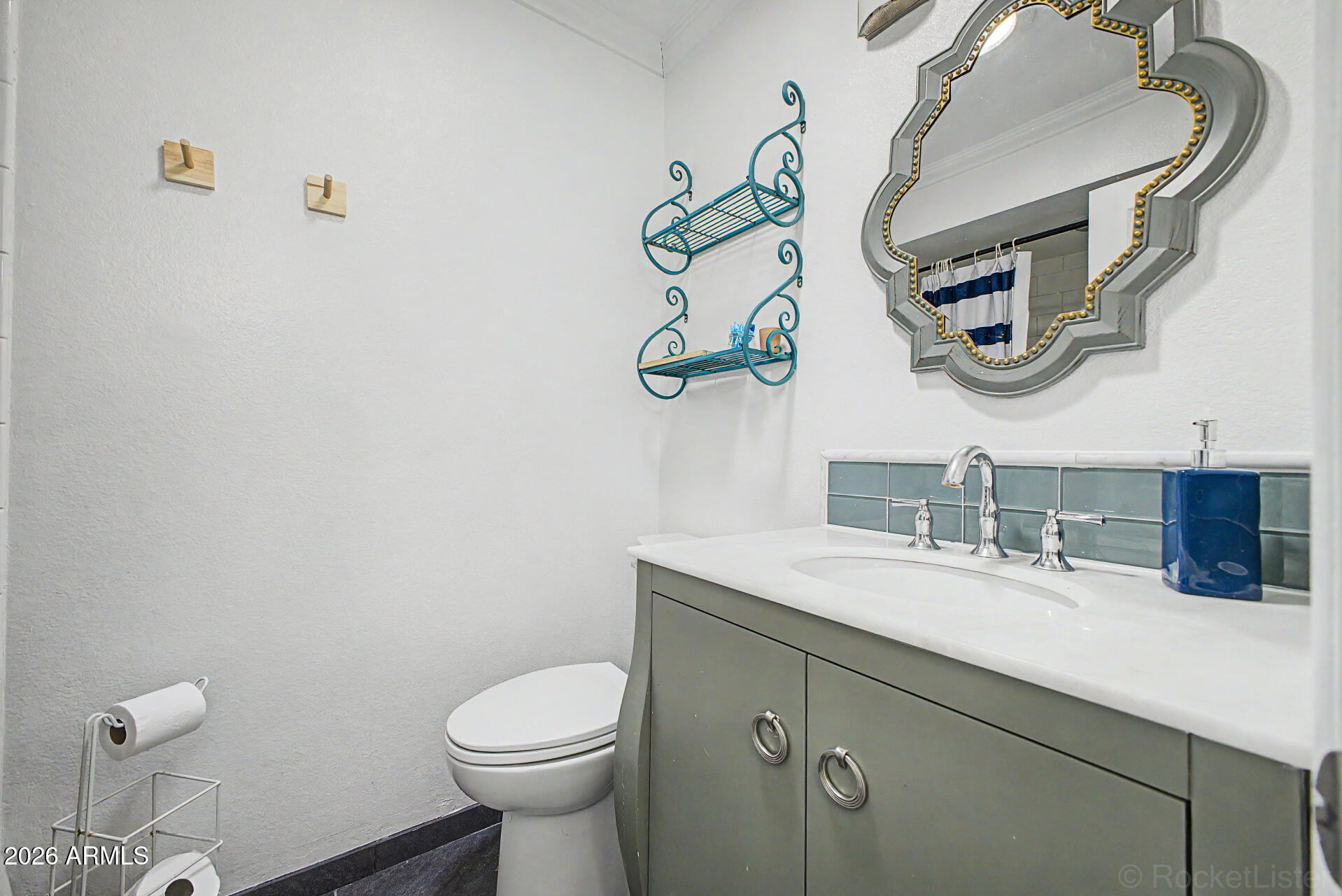 332 North Dobson Road, Unit 22 Mesa, AZ 85201 - Photo 15 of 21 14 - Dobson