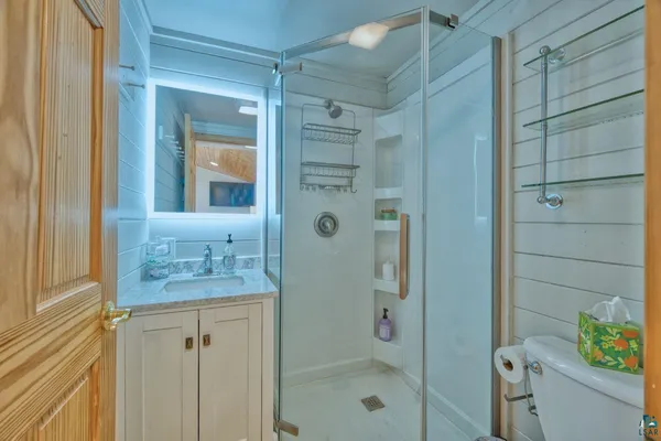 $899,900 | 5000 Lakeshore Drive, Makinen, MN 55763