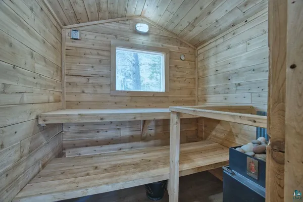 $899,900 | 5000 Lakeshore Drive, Makinen, MN 55763