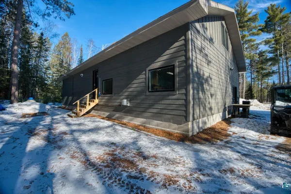 $899,900 | 5000 Lakeshore Drive, Makinen, MN 55763
