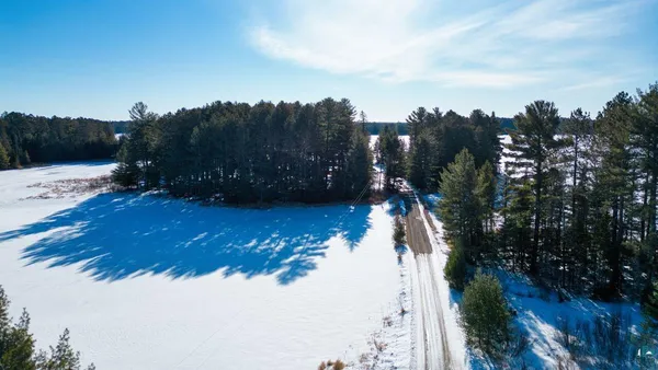 $899,900 | 5000 Lakeshore Drive, Makinen, MN 55763