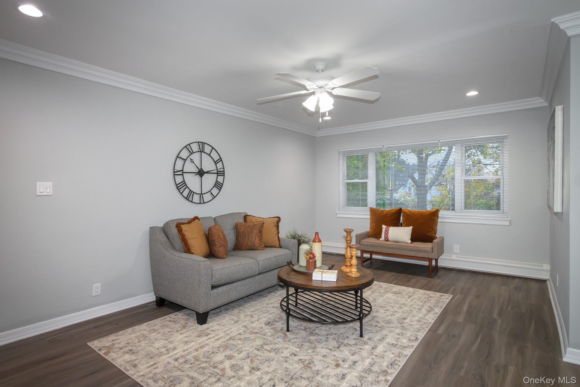 92 South Clinton Avenue, Unit 7F Bay Shore, NY 11706 - Photo 4 of 8