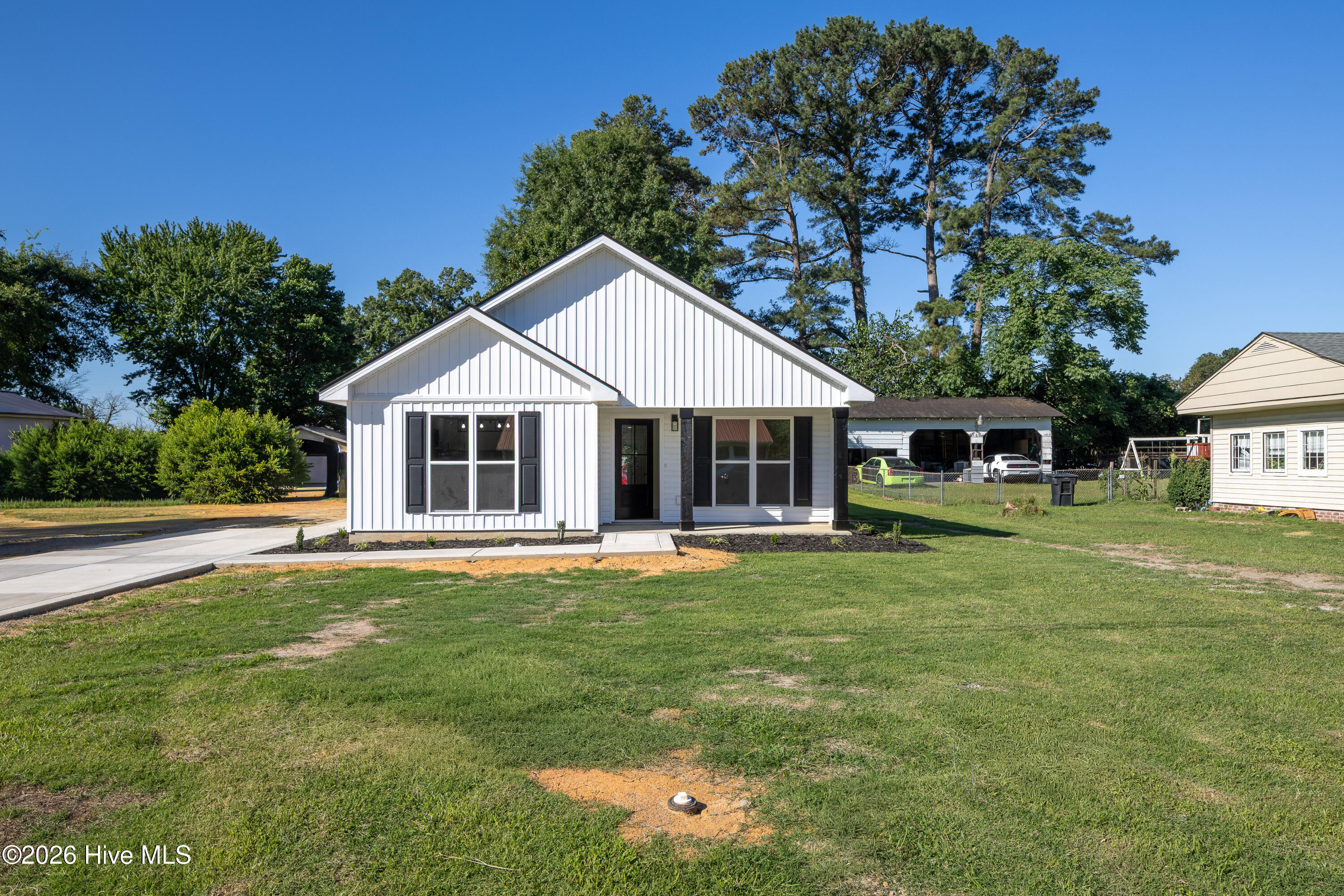 103 Harmon Street Clinton, NC 28328 - Photo 1 of 33 Home