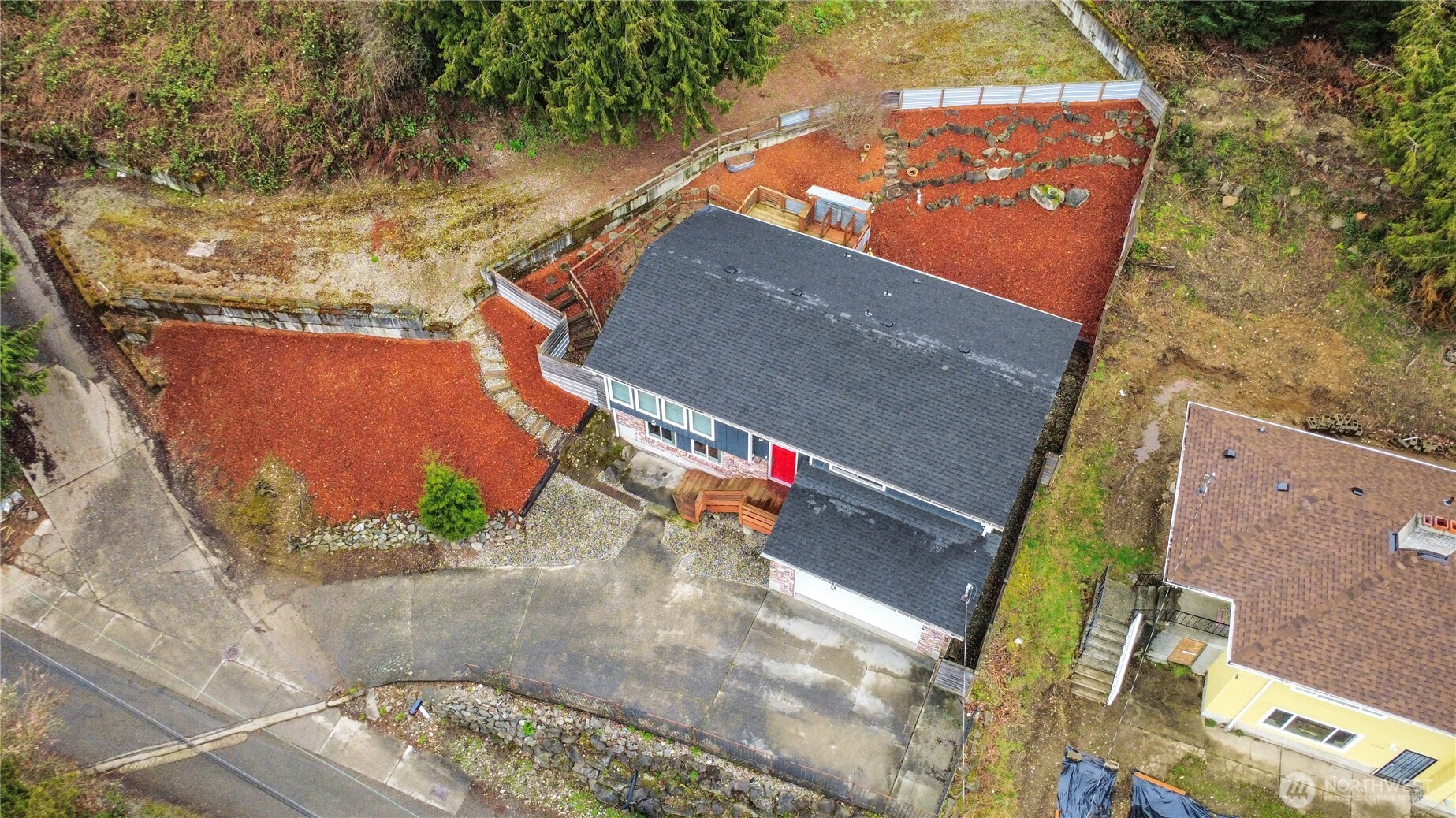 2356 South Angeline Street Seattle, WA 98108 - Photo 33 of 35 an aerial view of residential houses with outdoor space