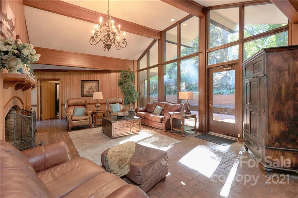 302 Valley Stream Road Statesville, NC 28677 - Photo 11 of 40 Gallery Image 11