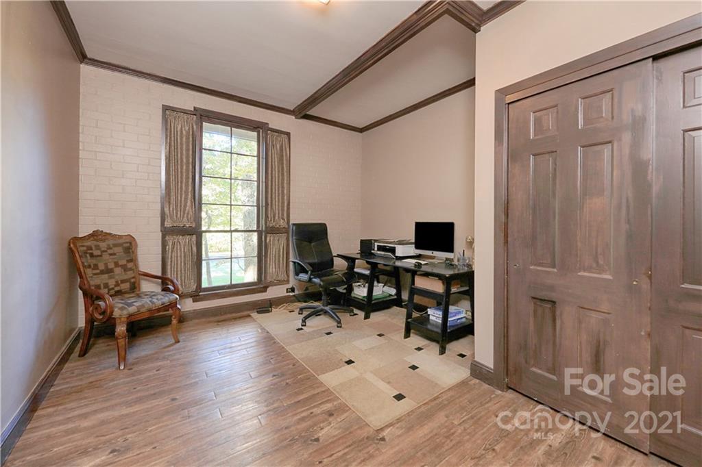 302 Valley Stream Road Statesville, NC 28677 - Photo 17 of 40 Gallery Image 17