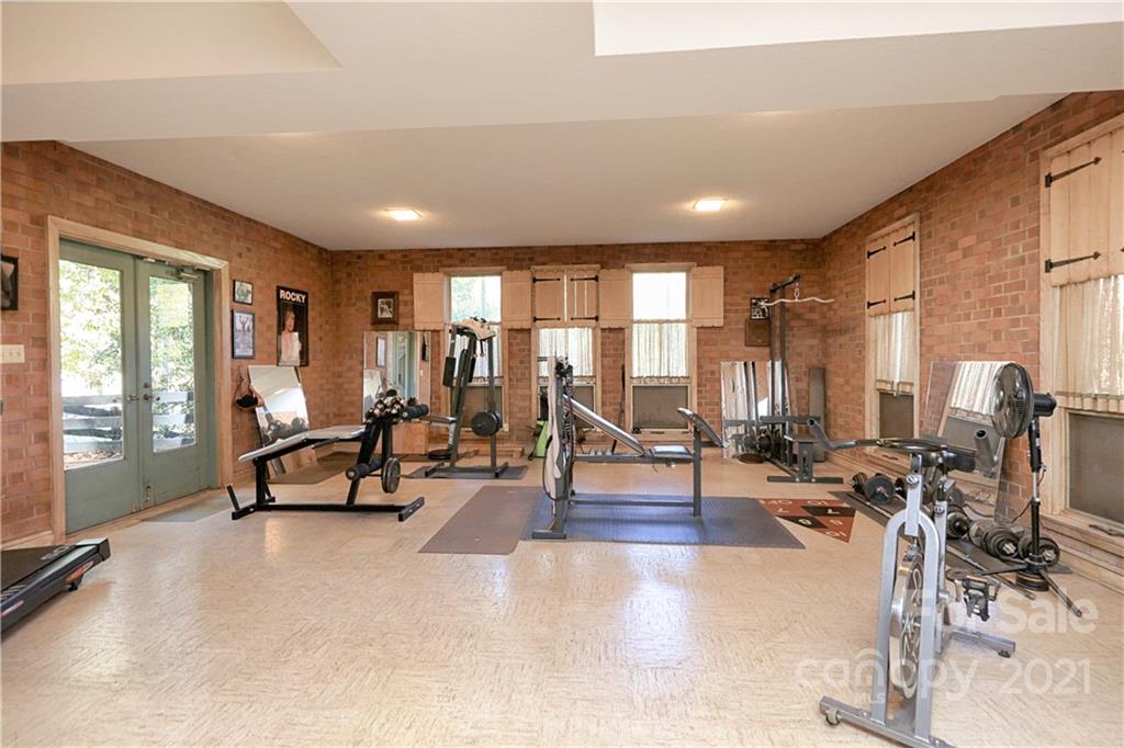 302 Valley Stream Road Statesville, NC 28677 - Photo 29 of 40 Gallery Image 29