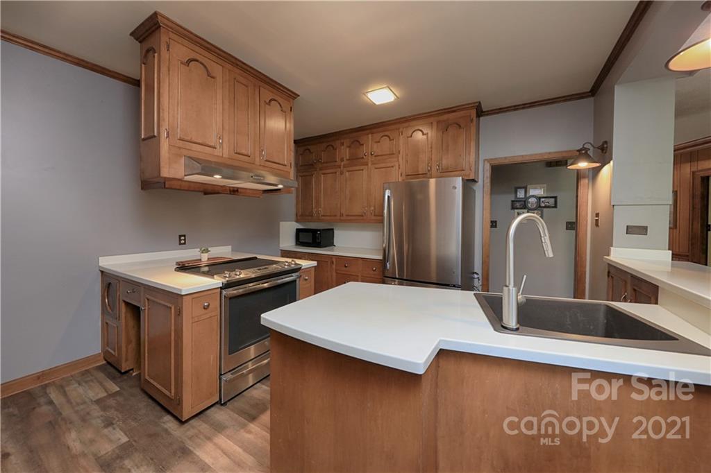 302 Valley Stream Road Statesville, NC 28677 - Photo 10 of 40 Gallery Image 10