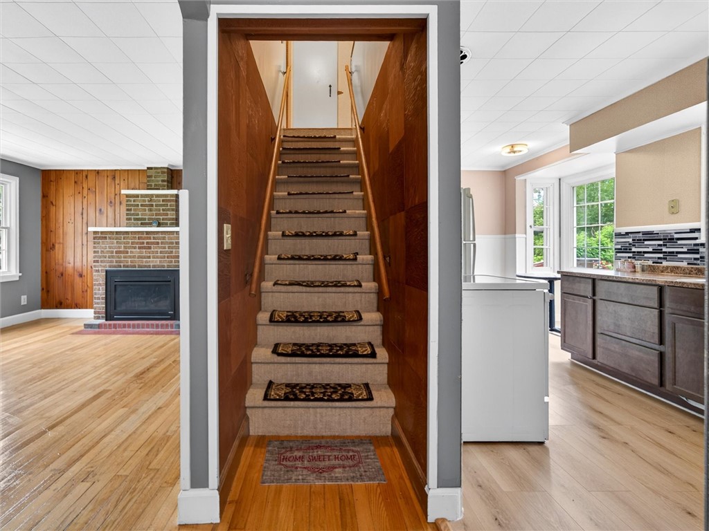 319 Windsor Road Greece, NY 14612 - Photo 9 of 20