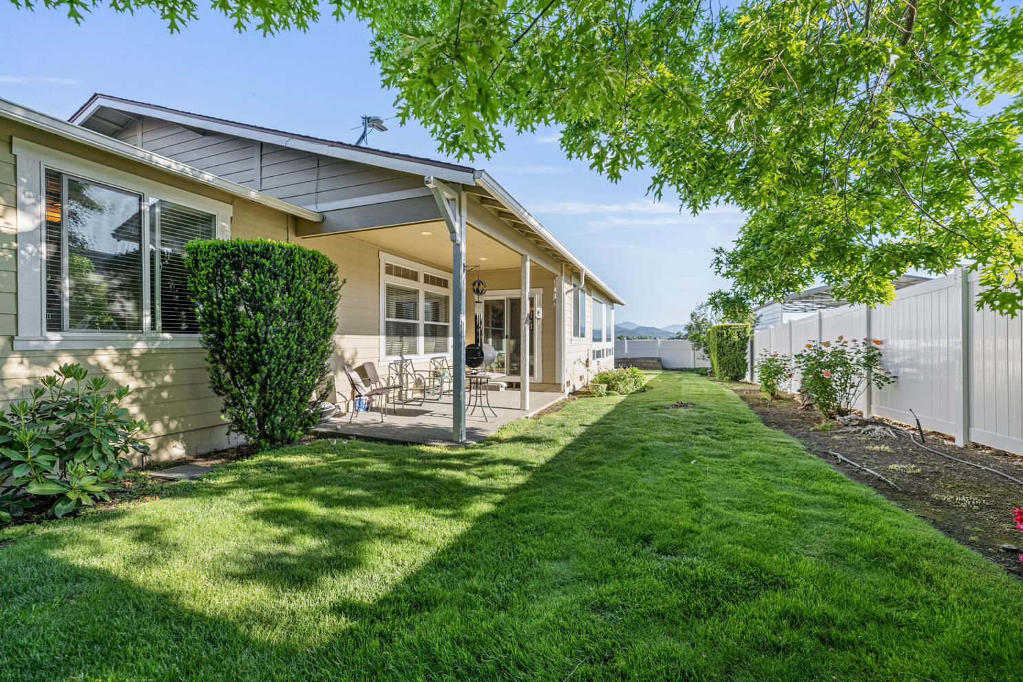 128 Oak Point Drive Eagle Point, OR 97524 - Photo 29 of 31