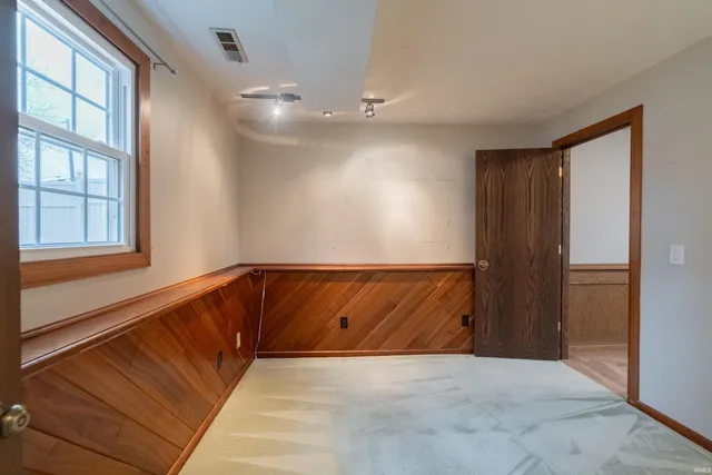 $245,000 | 1818 Lindenwood Avenue, Fort Wayne, IN 46808