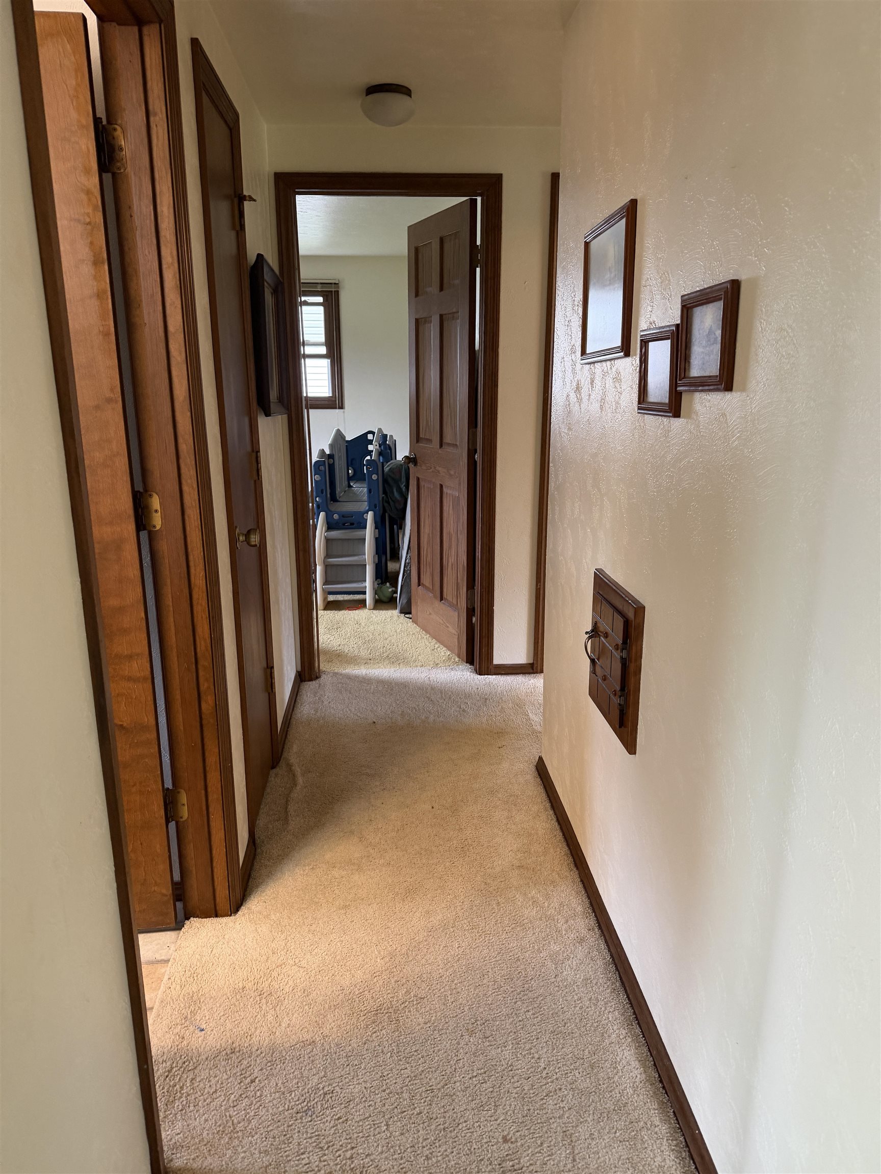 553 Delwiche Road Green Bay, WI 54302 - Photo 11 of 27