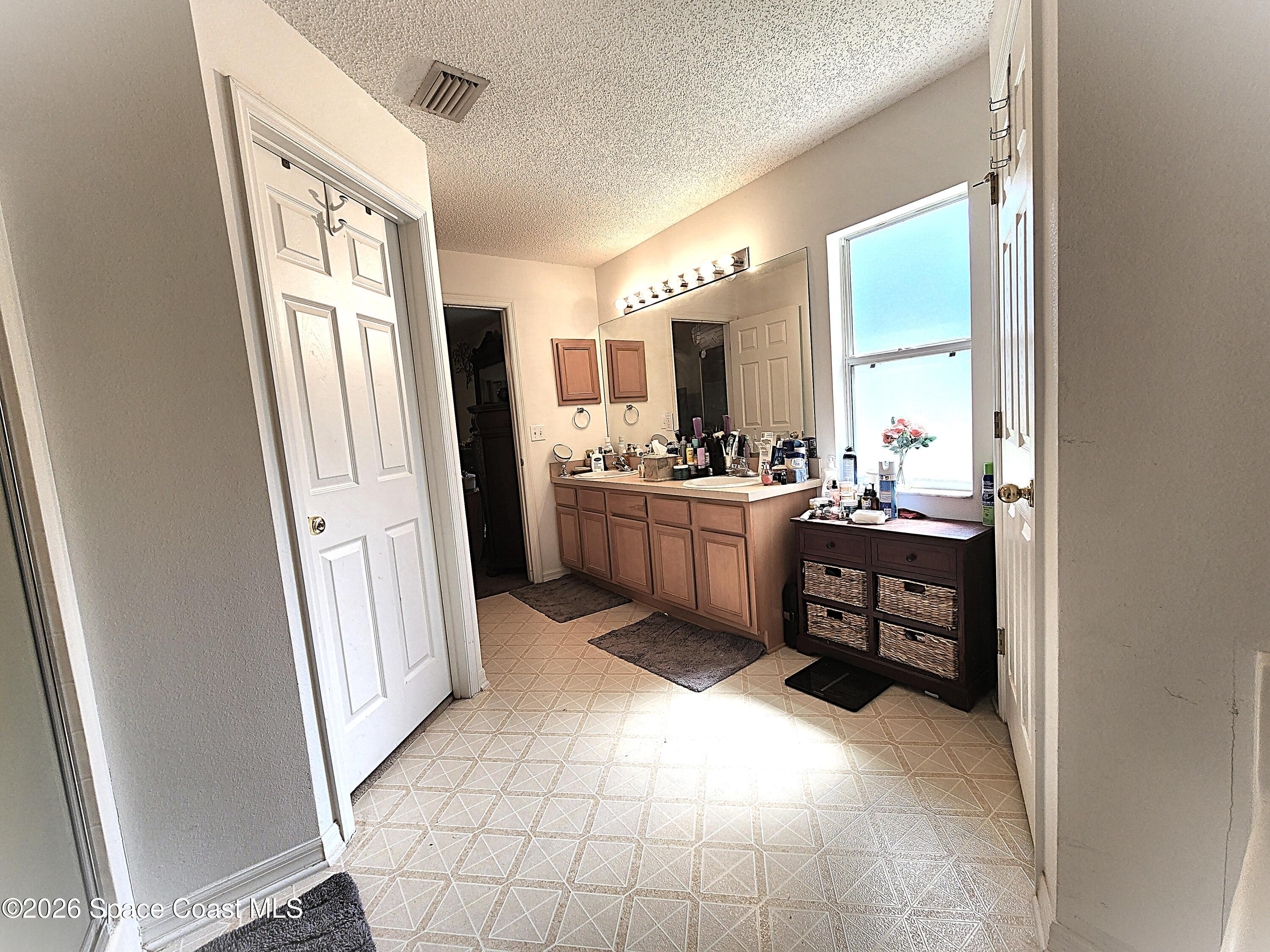 622 Weaver Road Southwest Palm Bay, FL 32908 - Photo 27 of 33 20260619_161728