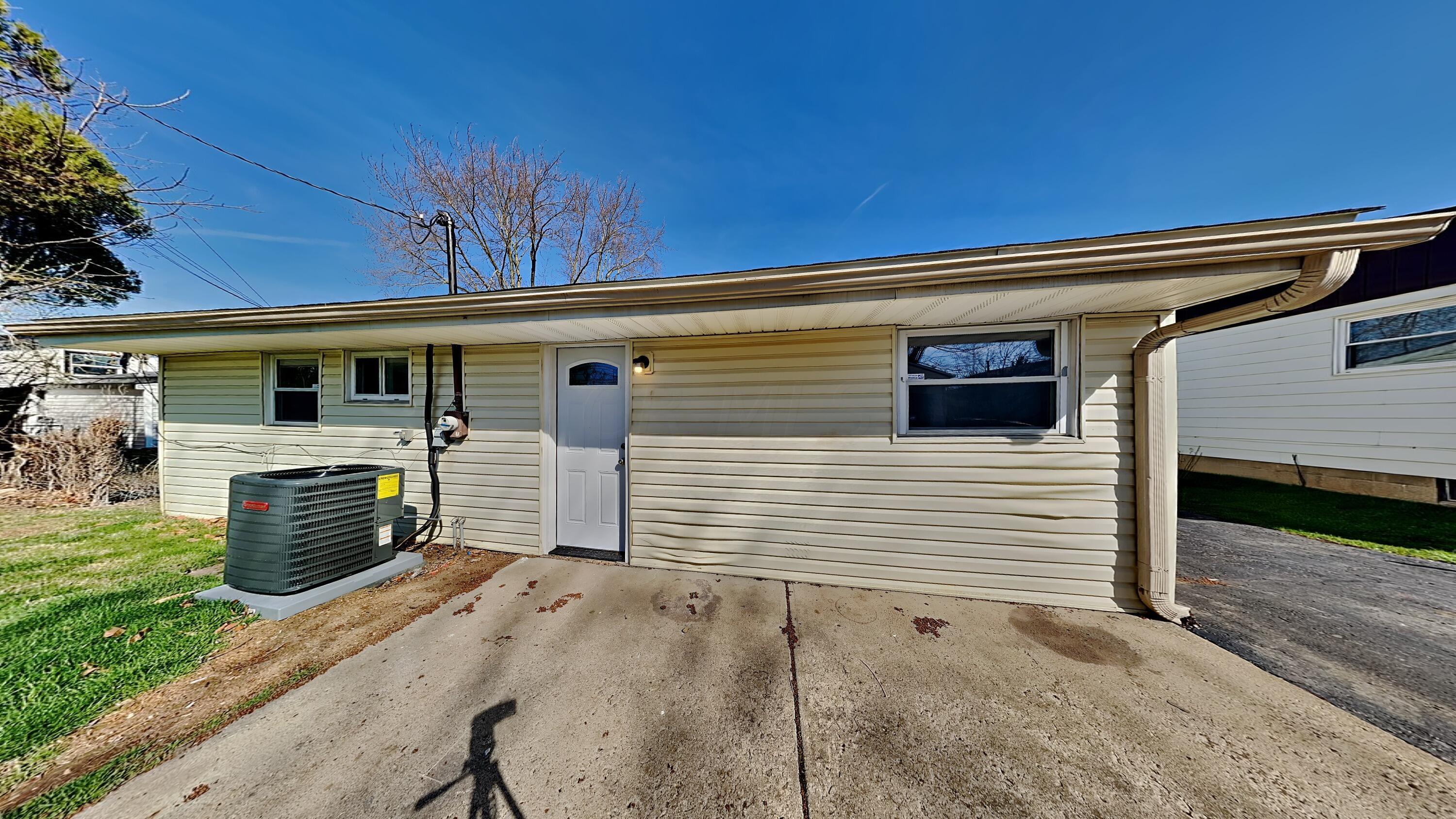 3891 Briggs Road Columbus, OH 43228 - Photo 10 of 11 14_Image_bEeccusPiM
