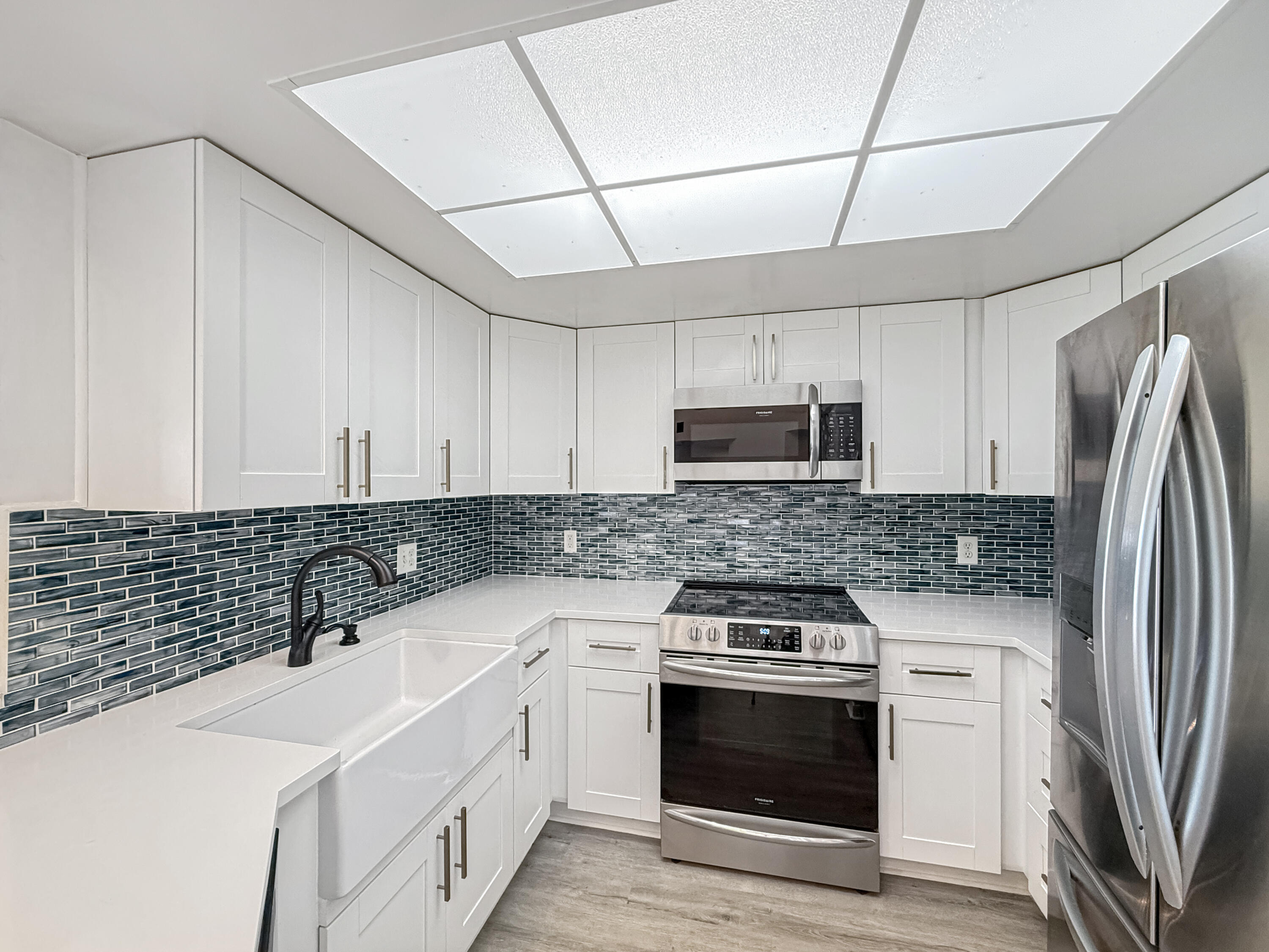 4155 Haverhill Road, Unit 1420 West Palm Beach, FL 33417 - Photo 1 of 19 4155 Kitchen