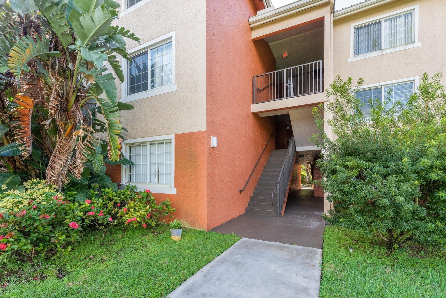 4155 Haverhill Road, Unit 1420 West Palm Beach, FL 33417 - Photo 17 of 19 4155 entrance