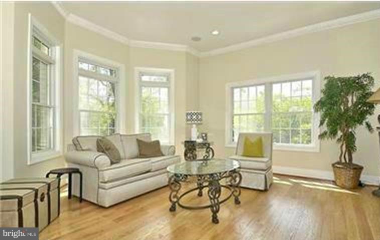 931 Utterback Store Road Great Falls, VA 22066 - Photo 2 of 19 Living Room