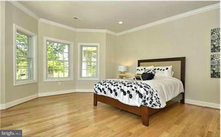 931 Utterback Store Road Great Falls, VA 22066 - Photo 9 of 19 Bedroom