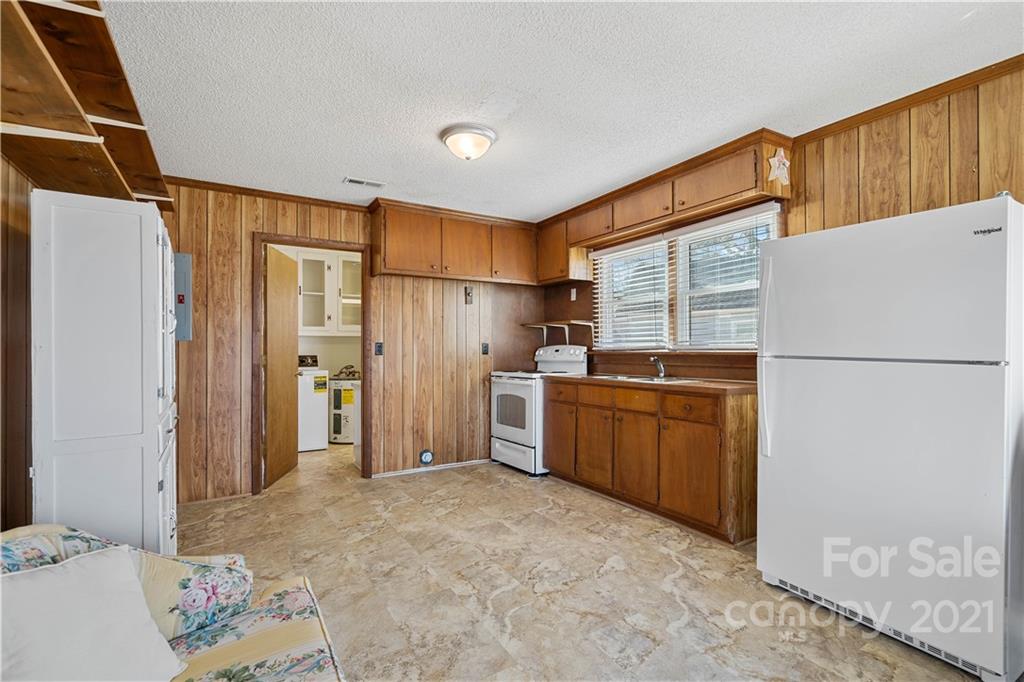 2418 Riverview Road Lexington, NC 27292 - Photo 29 of 37 Gallery Image 29