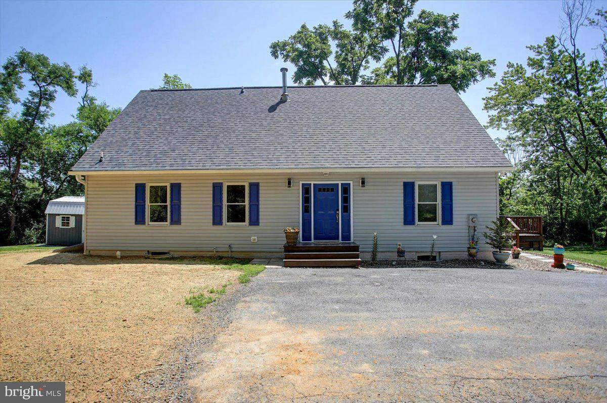 16726 Broadfording Road Hagerstown, MD 21740 - Photo 49 of 55 Side view of house