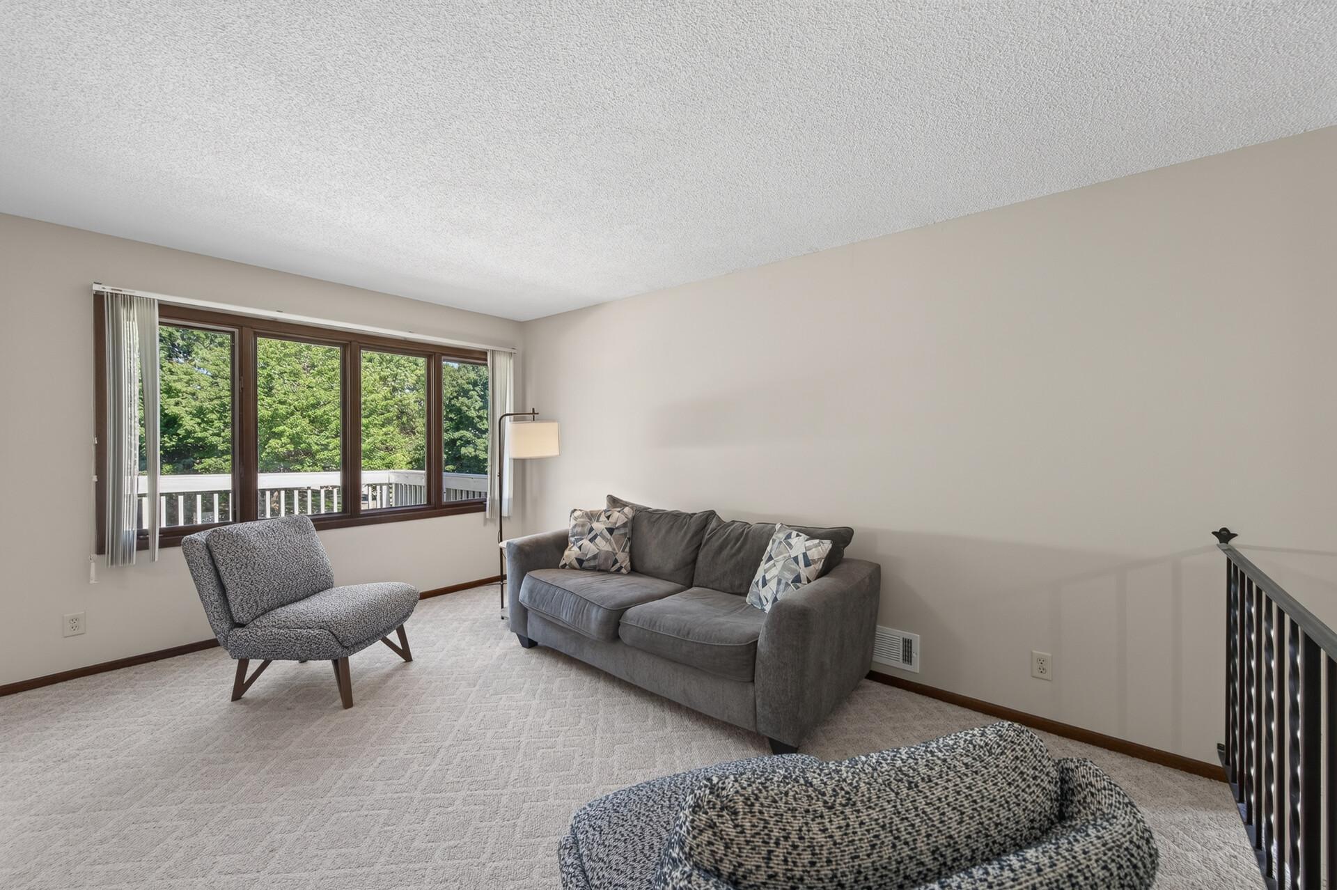 4664 Ridge Cliff Drive Eagan, MN 55122 - Photo 14 of 36