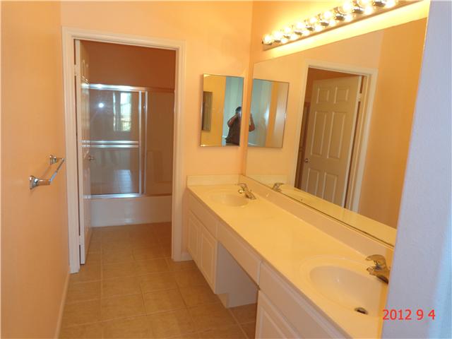 9237 Regents Road, Unit K208 La Jolla, CA 92037 - Photo 5 of 25