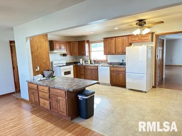 $169,000 | 705 North Silver Street, Taylorville, IL 62568
