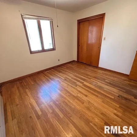 $169,000 | 705 North Silver Street, Taylorville, IL 62568