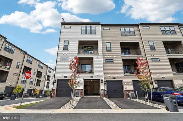 $3,750 | 22381 Roanoke Rise Terrace, Ashburn, VA 20148