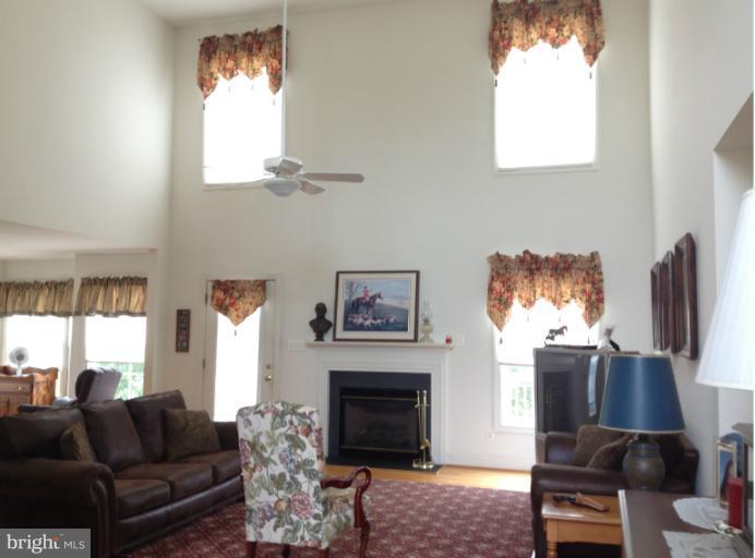 13228 Chestnut Fork Road Culpeper, VA 22701 - Photo 5 of 17 Living Room