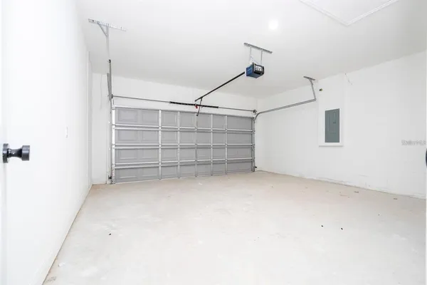a view of room that has a empty space