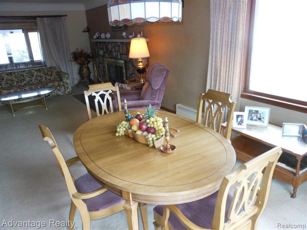 32327 Sutton Road New Baltimore, MI 48047 - Photo 3 of 17 Dining Room